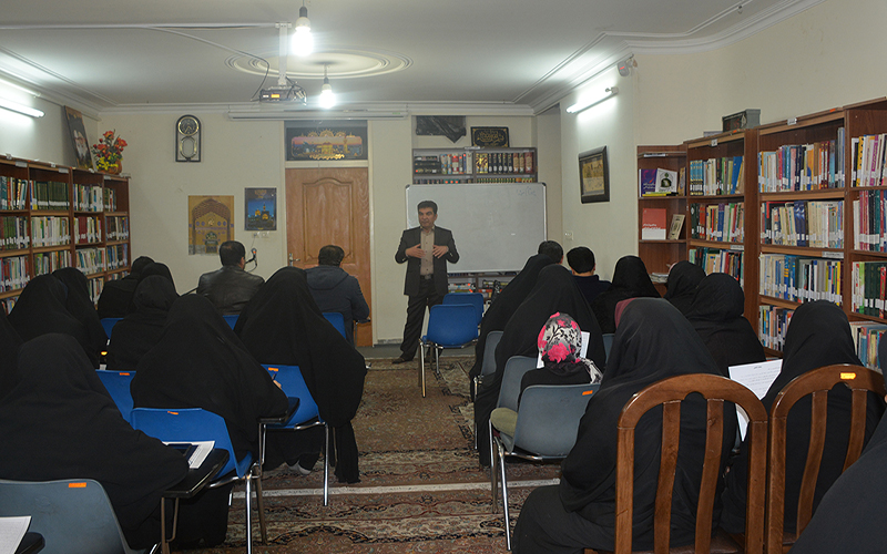 فعالیت‌های هنری و آموزشی